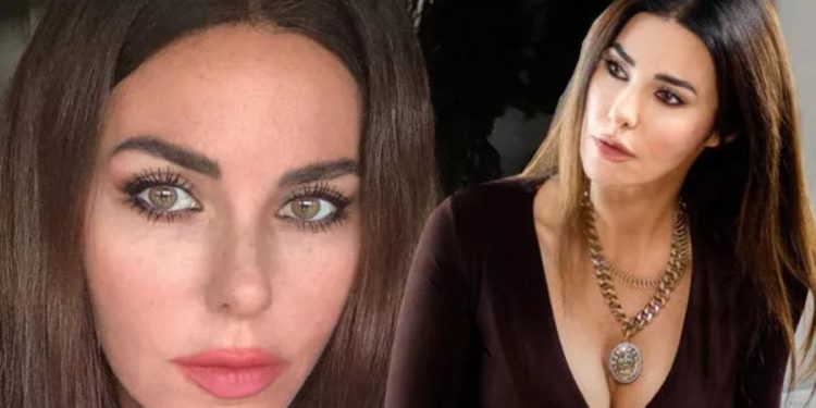 50 yaşındaki Defne Samyeli dar korseli, minili pozuyla büyüledi! “Böyle 50 yaş mı olur?”