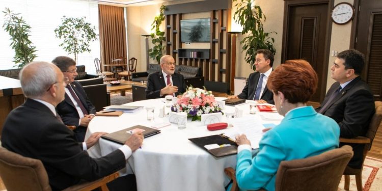 Altılı masa bir kez daha toplanıyor