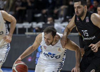 Beşiktaş, Büyükçekmece Basketbol’a mağlup oldu