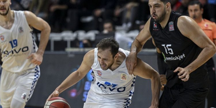 Beşiktaş, Büyükçekmece Basketbol’a mağlup oldu