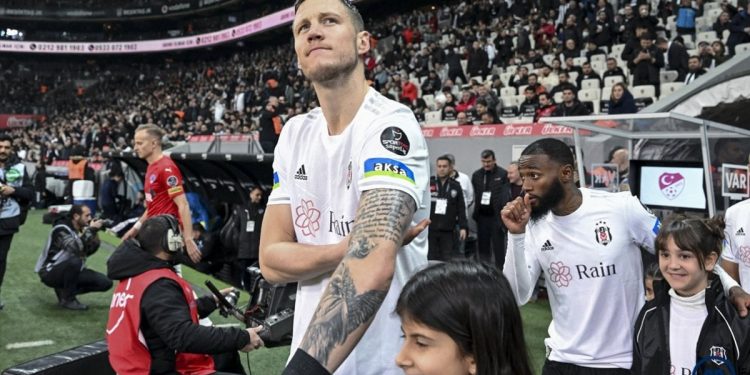 Beşiktaş’ta Wout Weghorst krizi
