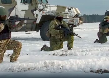 Bild: 12 bin Rus askeri, Ukrayna’ya saldırmak için Belarus’ta