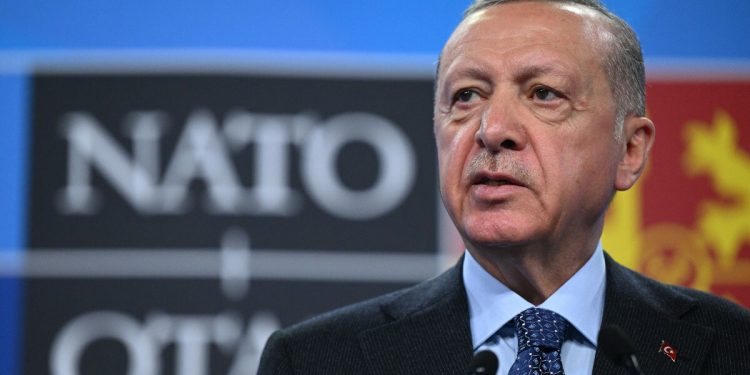 Bloomberg: Erdoğan, NATO’nun genişlemesi konusunda dünyayı merakta bırakıyor