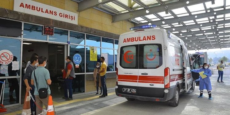 Çorum’da kardeşlerin kavgasında anne yaralandı