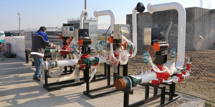 Diyarbakır’ın Hani ilçesine doğalgaz verildi