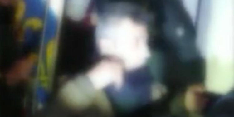 Esenler’de et aracının kasasından 23 kaçak göçmen çıktı