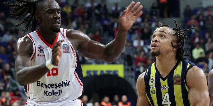 Fenerbahçe, Bahçeşehir Koleji’ni mağlup etti