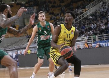 Fenerbahçe, Panathinaikos’u deplasmanda yendi