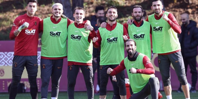 Galatasaray’da derbi hazırlığı: Icardi idmanda