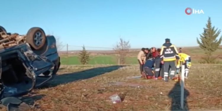 Gaziantep’te öğrenci servisi ile bir araç çarpıştı: 1 ölü, 12 yaralı