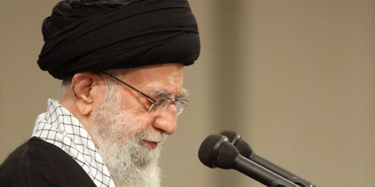 Hamaney: Protestolarda nasihatlerimiz işe yaramıyor