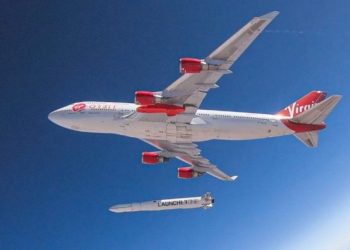 İngiltere’nin fırlattığı roket uydularla uzayda kayboldu