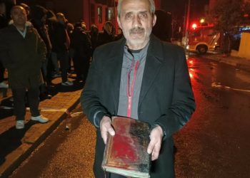 İstanbul’da yanan evden geriye bir tek Kur’an-ı Kerim kaldı