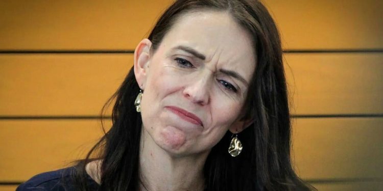 İstifa kararı alan Yeni Zelanda Başbakanı Jacinda Ardern konuştu