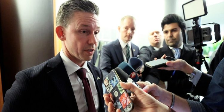 İsveç Savunma Bakanı Jonson: Türkiye ile anlaşmaya bağlıyız