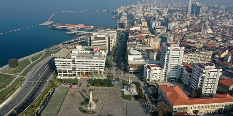 İzmir’e 20 yıldaki ulaşım yatırımları 113 milyar liraya yaklaştı