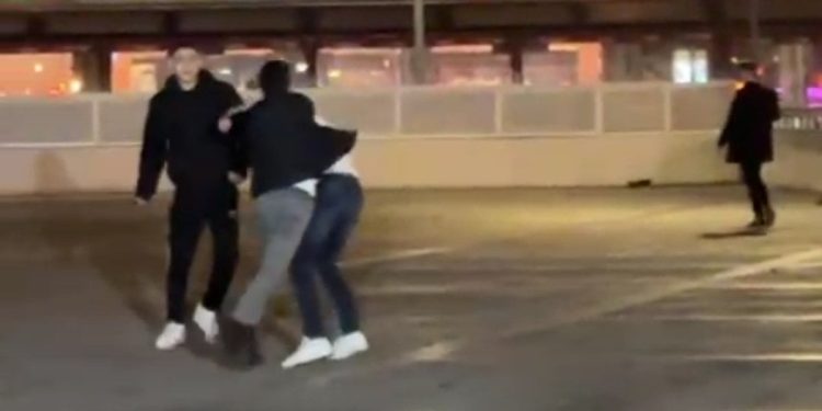 İzmit’te ‘eski sevgilimle neden konuştun’ kavgası