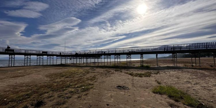 İznik Gölü’nde su 400 metre çekildi