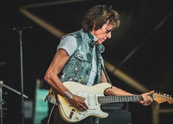 Jeff Beck kimdir, neden öldü? Ünlü gitarist hayatını kaybetti! Jeff Beck nereli ve kaç yaşındaydı?
