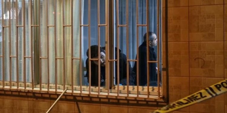 Kağıthane’de maskeli kişiler kıraathaneye saldırdı: 3 yaralı