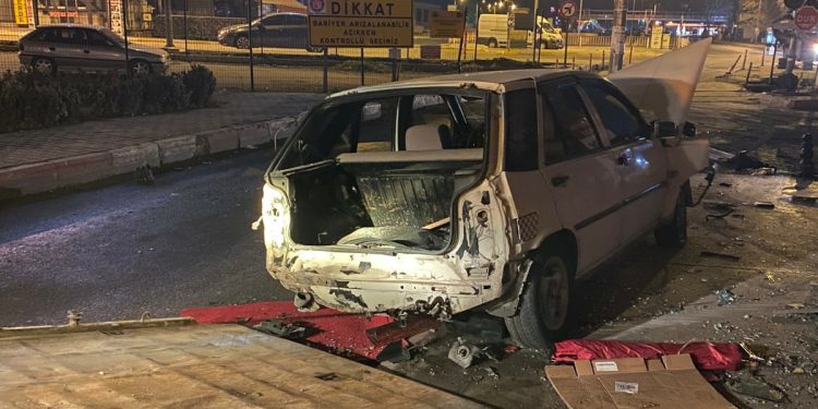 Karabük’te polisten kaçan alkollü sürücü kaza yaptı