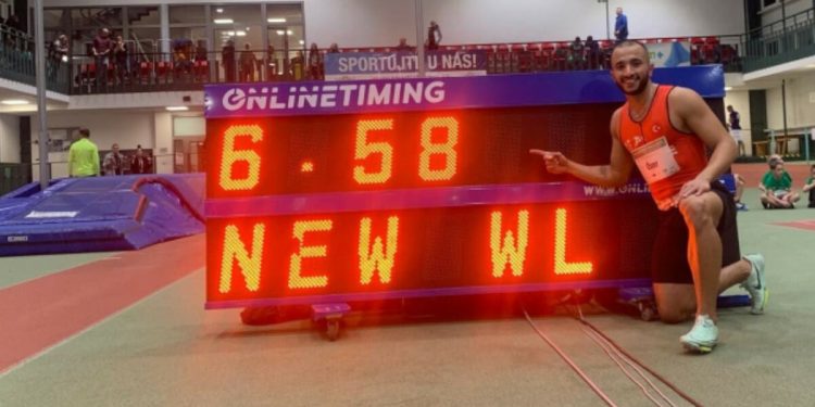 Kayhan Özer, Çekya’da zirvede yer aldı