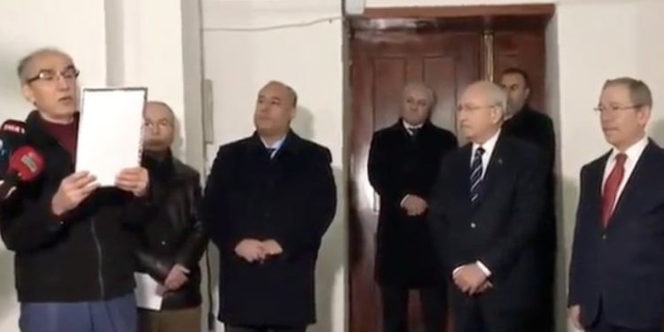 Kemal Kılıçdaroğlu Konya’da türbe ziyareti gerçekleştirdi
