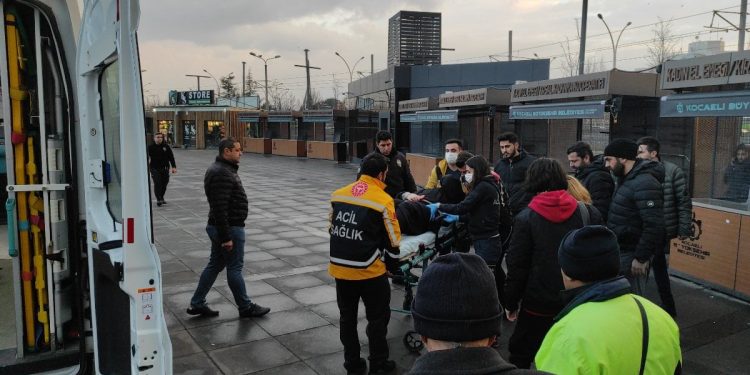 Kocaeli’de genç kızların kavgasında kan aktı: 1 yaralı