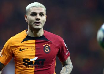 Mauro Icardi, James Rodriguez’in eski sevgilisiyle birlikte