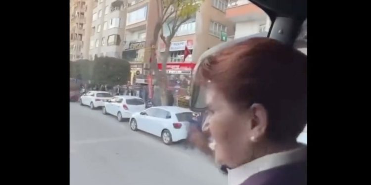 Meral Akşener Şanlıurfa’da boş yolları selamladı