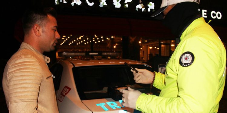 Muğla’da trafik polisleri uyuşturucu testi yaptı