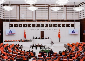 Muhalafet partilerinin kanun tekliflerine verdiği değişiklik önerileri