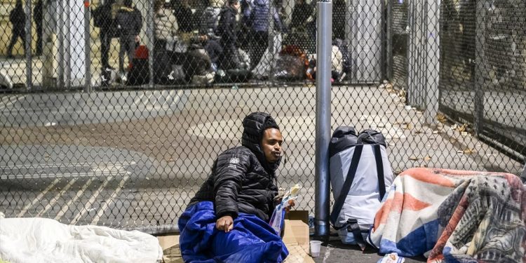 Mülteciler, Avrupa hayaliyle gittikleri Fransa’da umduklarını bulamadı