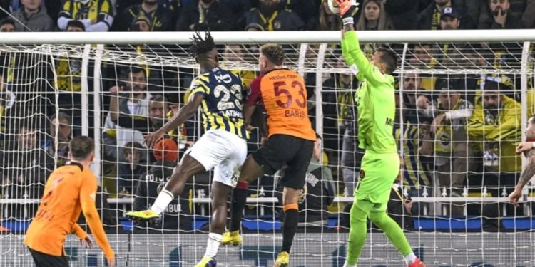 Muslera: Hatayspor maçı Fenerbahçe maçından daha zor olacak
