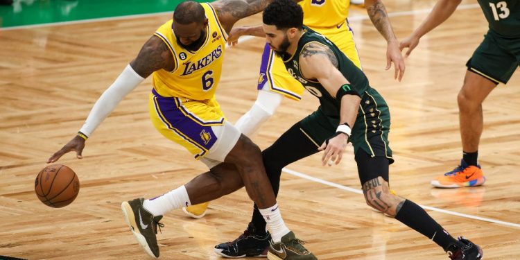 NBA lideri Boston Celtics, Los Angeles Lakers’ı uzatmada yendi
