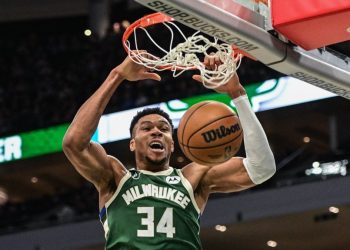 NBA’de Antetokounmpo kariyer rekoru kırdı