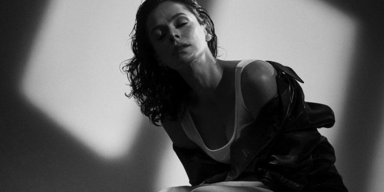 Özge Özpirinçci’den doğum sonrası ilk pozlar