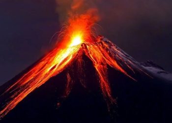 Popocatepetl Yanardağı, bir günde 5 kez patladı