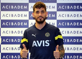 Samet Akaydın: Yurtdışından teklifler aldım ama Fenerbahçe’yi seçtim