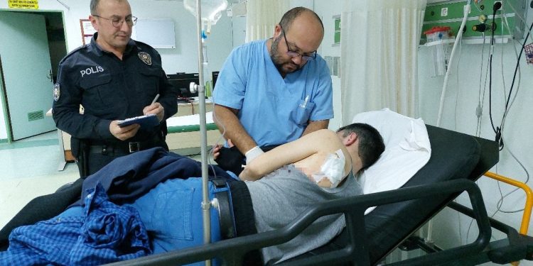 Samsun’da babası parasını gasp etti, polis merkezi dönüşü oğlu bıçaklattı