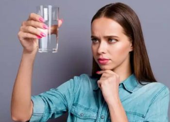 Siz de yapıyorsanız dikkat! Suyu böyle içmek bakın nelere sebep oluyor