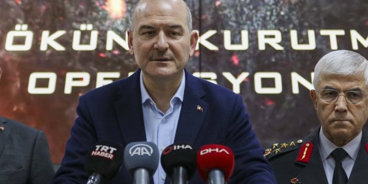 Süleyman Soylu: Gençlerimizi uyuşturucunun pençesine teslim etmeyiz