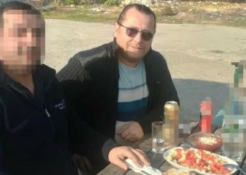 Sultangazi’de 13 araca çarpan alkollü sürücü trafoyu yerinden söktü