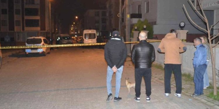 Tekirdağ’da evine gittiği arkadaşı tarafından bıçaklandı