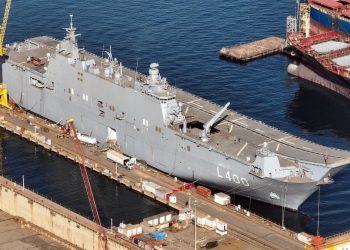 Türkiye’nin ilk uçak gemisi TCG Anadolu, havadan görüntülendi