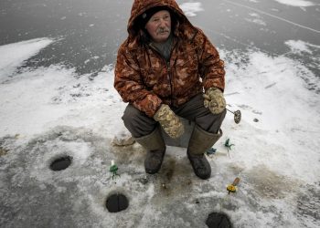 Ukraynalılar, savaşın stresini balık tutarak atmaya çalışıyor