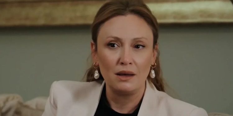 Yalı Çapkını’nın 45’lik İfakat Yenge’si çimlere sere serpe uzanınca… ‘Orhan mest olacak’