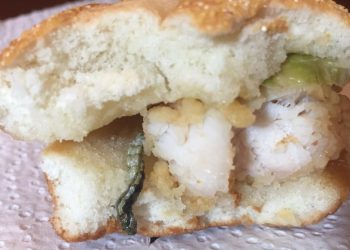 Adana’daki küçük kızın hamburgerinden tırtıl çıktı