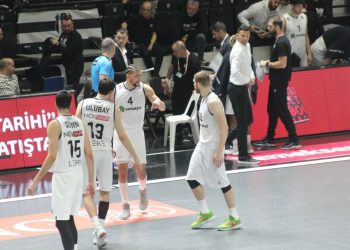 Beşiktaş amatör branşlarda yerlerde: Erkek basketbol takımı küme düşüyor