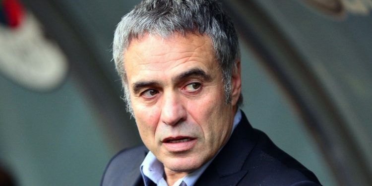 Ersun Yanal: Bana bırak diyorlar ama 76 yaşında hocalık yapanlar var